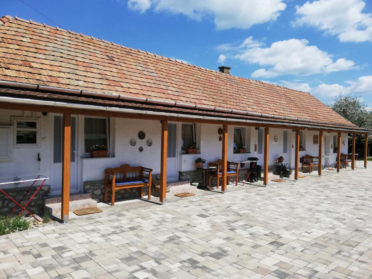 Bóbita Apartmanház Szilvasvarad Exterior foto