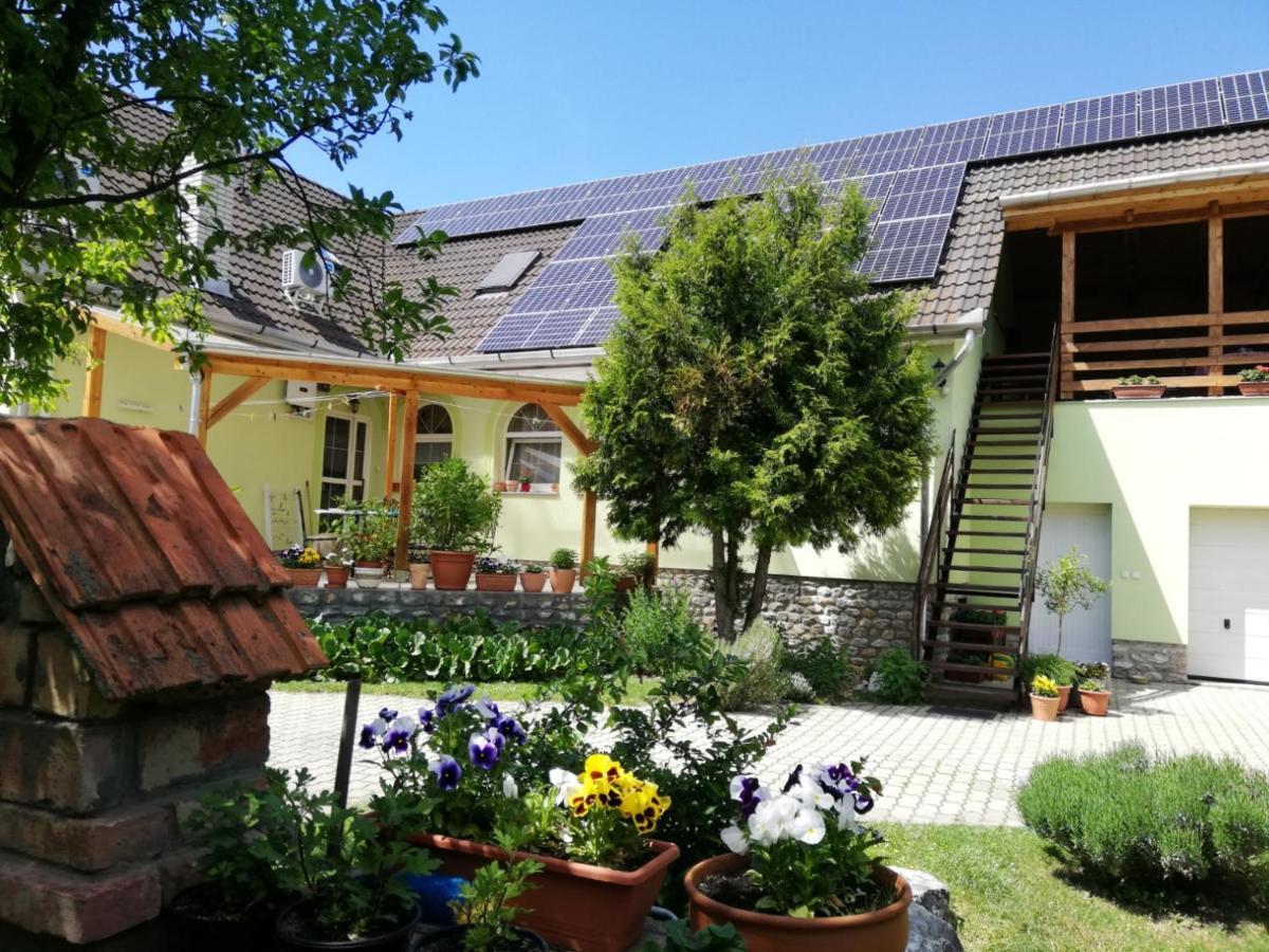 Bóbita Apartmanház Szilvasvarad Exterior foto