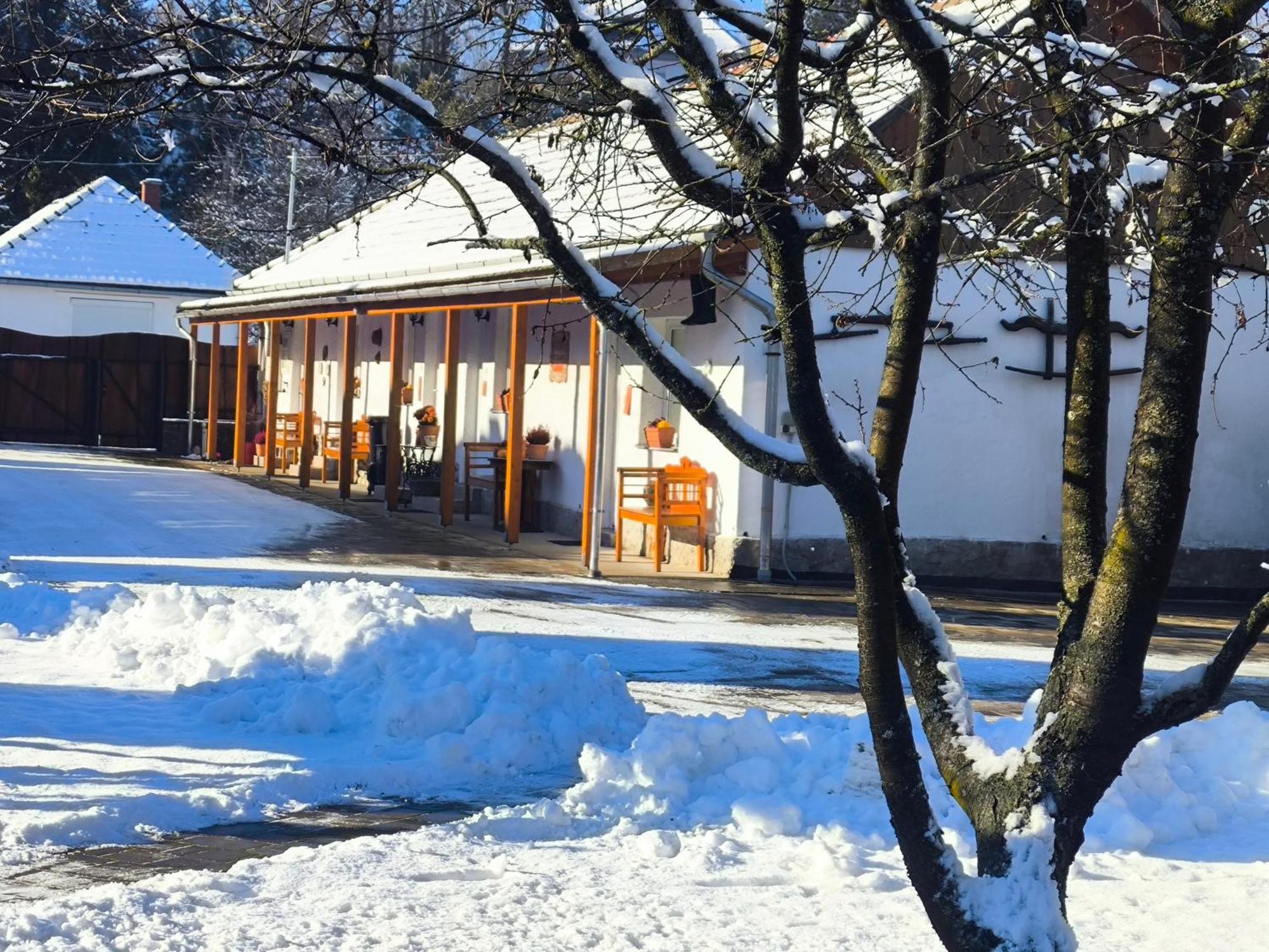Bóbita Apartmanház Szilvasvarad Exterior foto