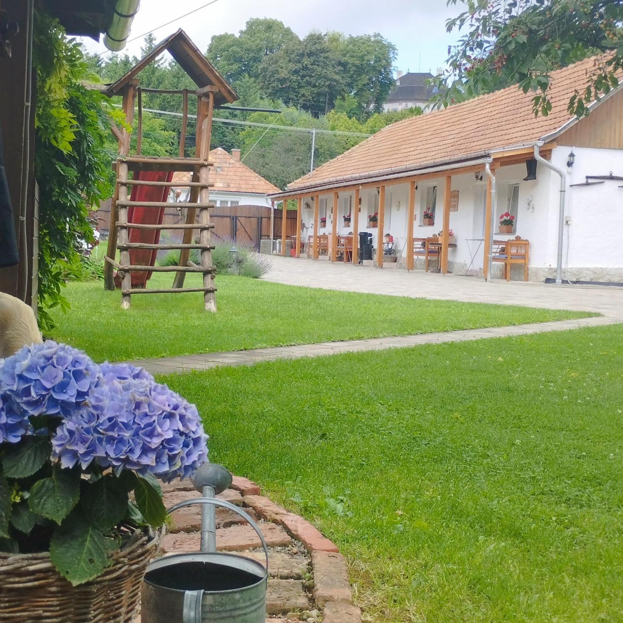 Bóbita Apartmanház Szilvasvarad Exterior foto