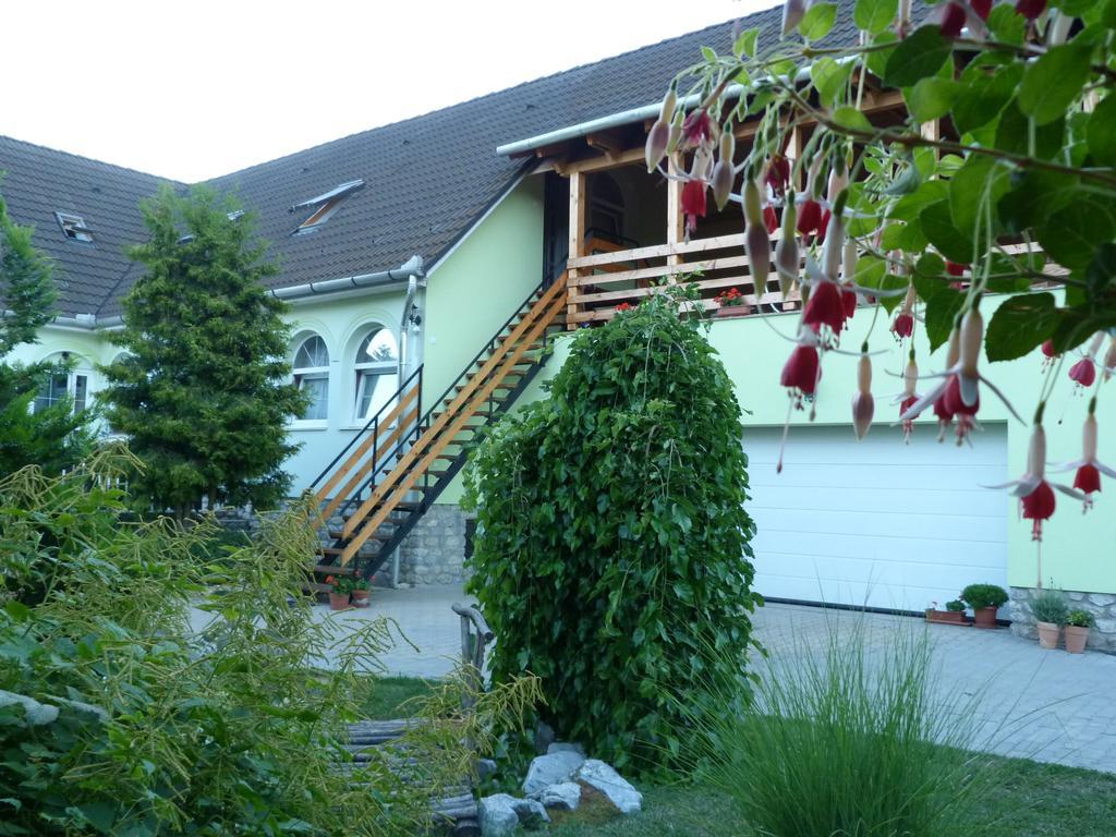 Bóbita Apartmanház Szilvasvarad Exterior foto